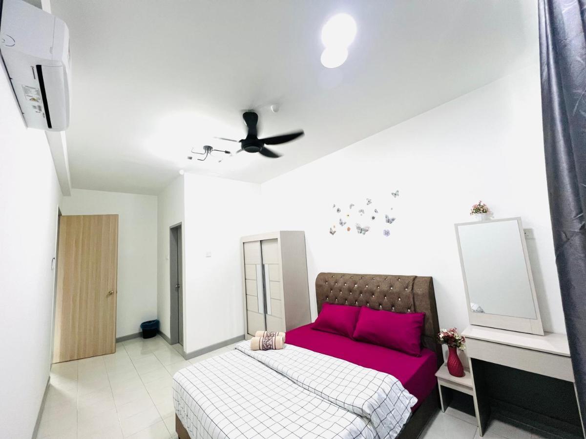 Ureshii Homestay Ladang Tanjung Kuala Terengganu With Pool エクステリア 写真